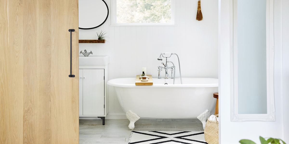 A Simple Formula for Deep Cleaning Your Bathroom