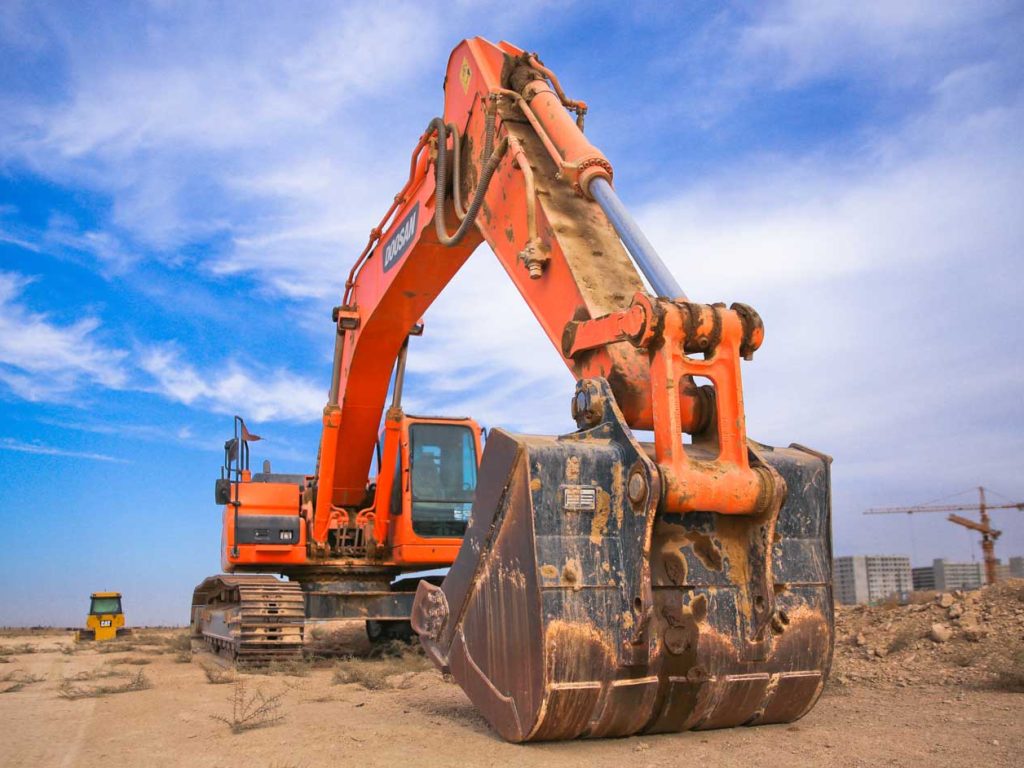 What are the Things to Consider While Getting Equipment from Plant Hire?