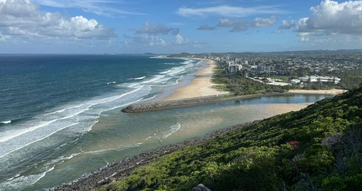 Queenslanders head west