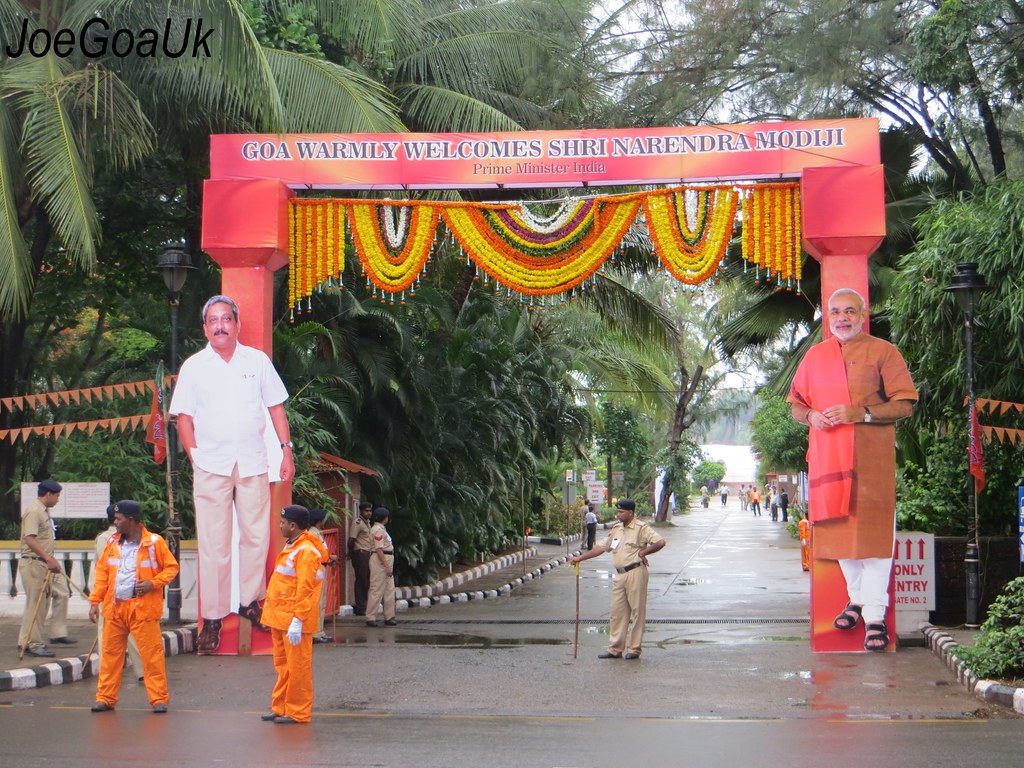 Modi inaugurates projects
